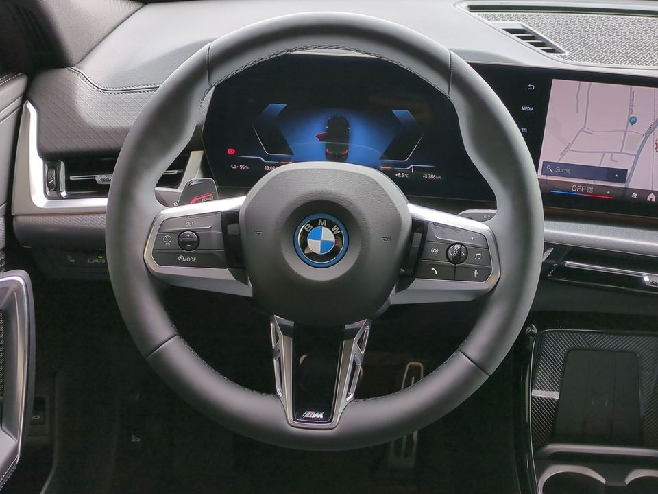 BMW ix2 xDrive30 M Sportpaket Panorama AHK
