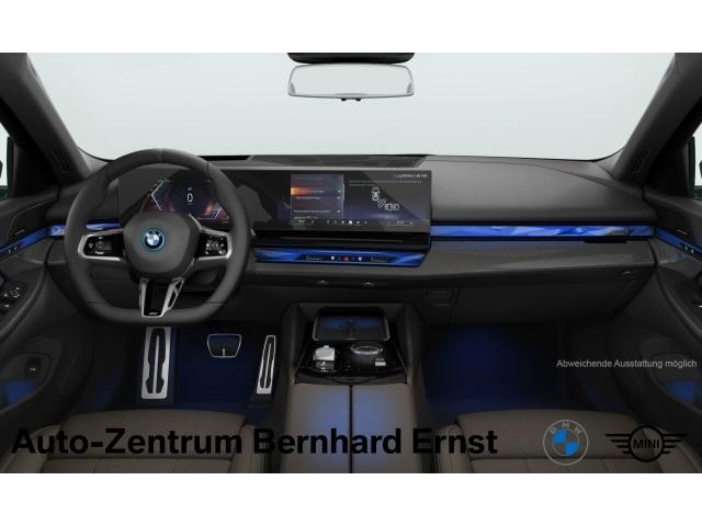 BMW i5 eDrive40 M Sportpaket Komfortsitze Panorama