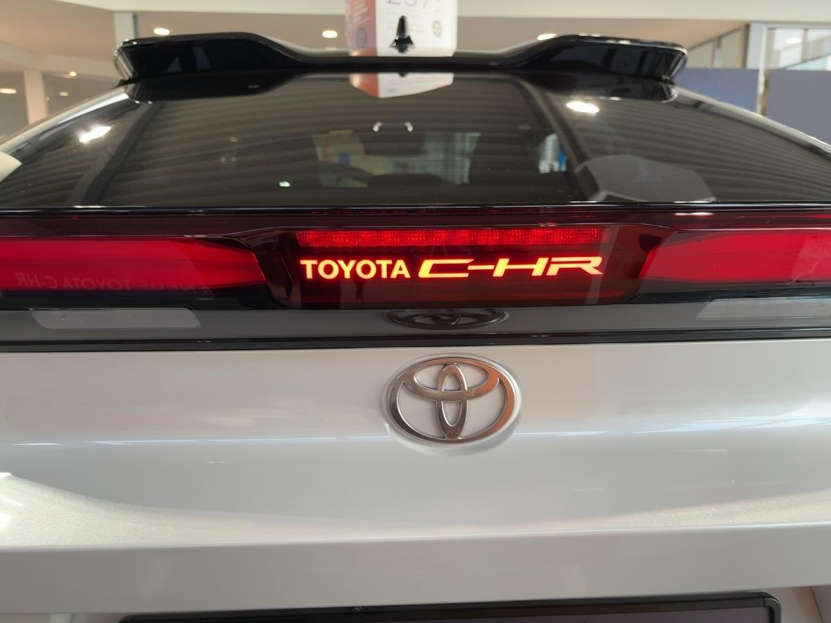 Toyota C-HR 1,8 l Hybrid 4x2 Team Deutschland*Sofort*