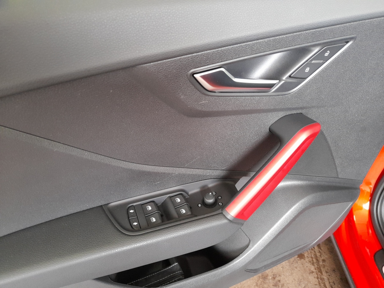 Audi Q2 30 TFSI sport *Sitzh*Navi*LED*
