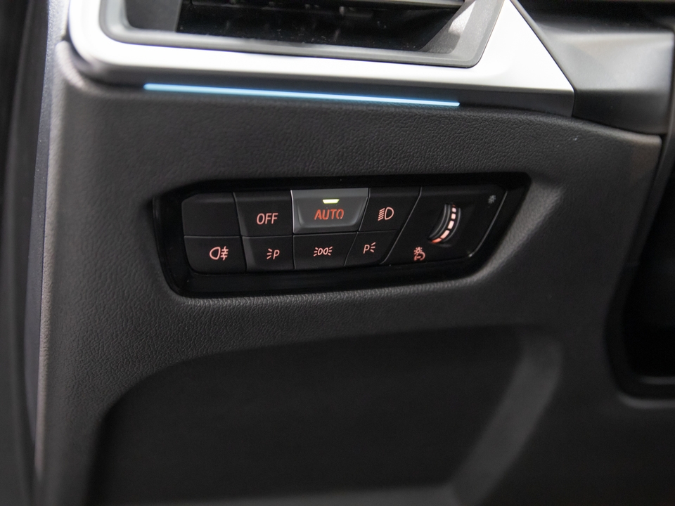 BMW 320e Touring Auto Navi Panoramadach Bluetooth PDC MP3 Schn.