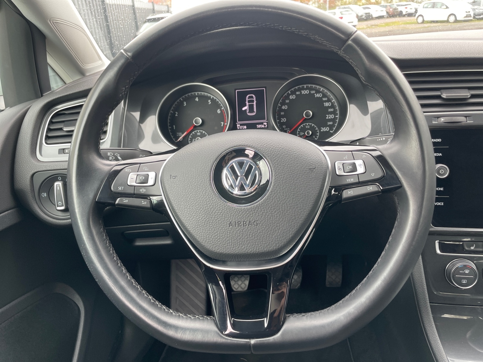 Volkswagen Golf VII 1.5 TSI Comfortline Business-P Navi