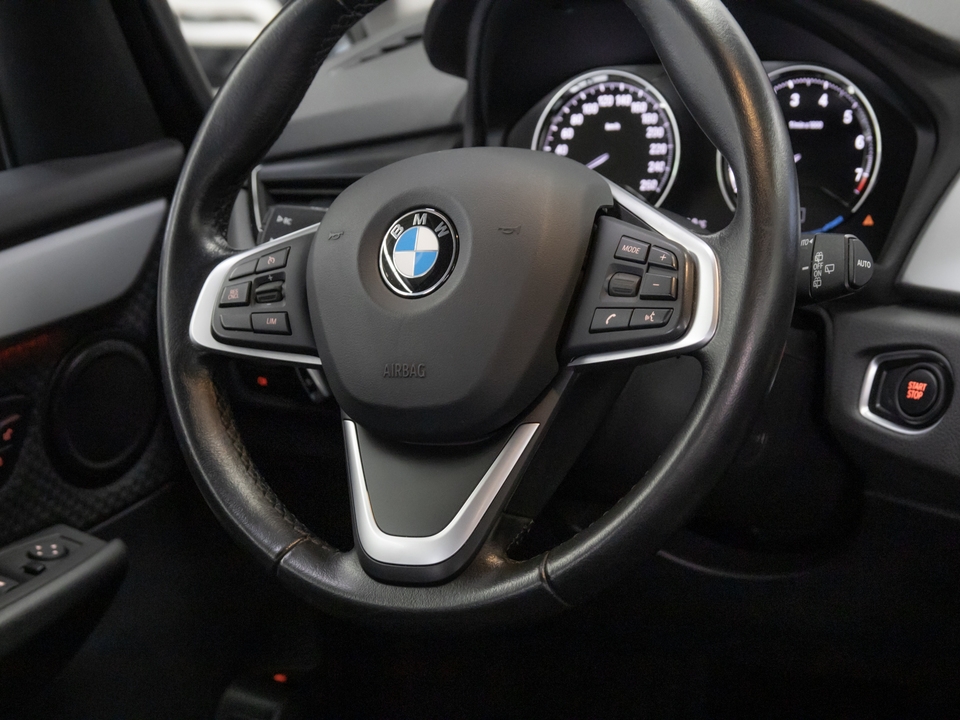 BMW 225 Active Tourer xe iPerformance Steptronic Advantage Navi Automatik Bluetooth PDC MP3 Schn.
