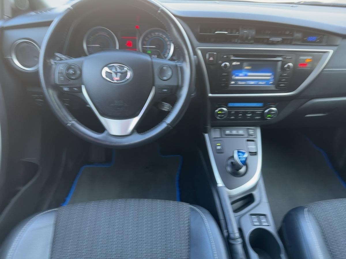 Toyota Auris Hybrid Executive+TEMOMAT+SHZ+KLIMAAUT.++++