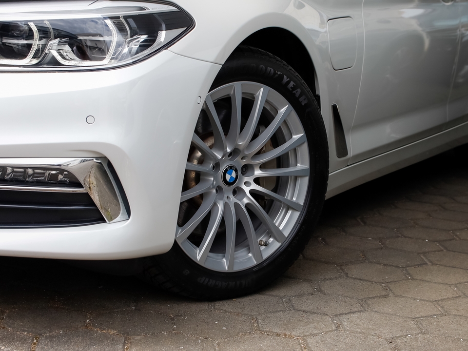 BMW 530e Luxury Line Innovationsp. Aut. Komfortsitze